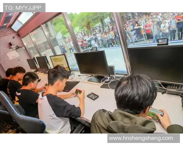 电竞嘉年华盛典全景呈现比赛展览互动精彩瞬间